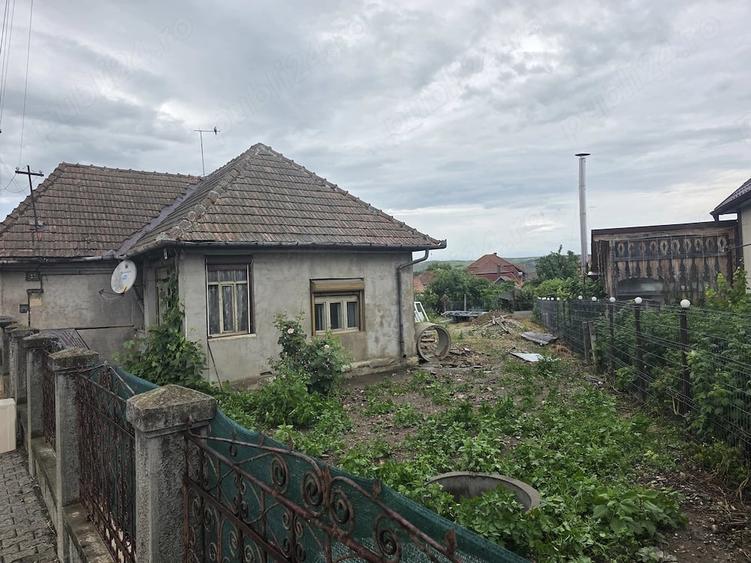 Casă cu Teren 444 Mp în Mihai Viteazu