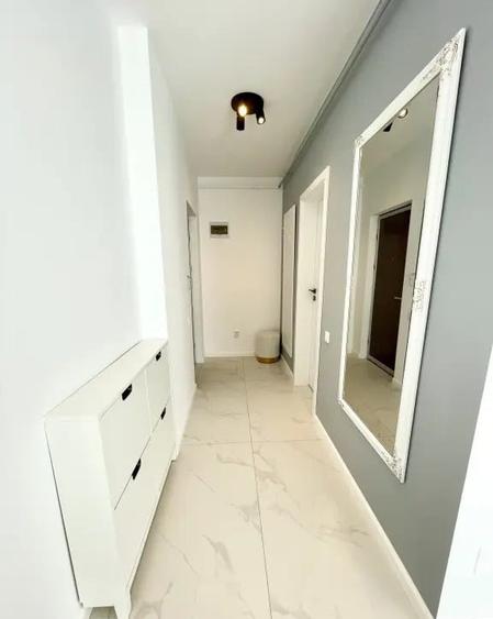 Garsonieră decomandată, mobilată în Florești