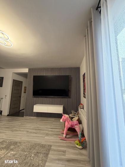 Casă cu 4 camere cu Teren 250 Mp în Central