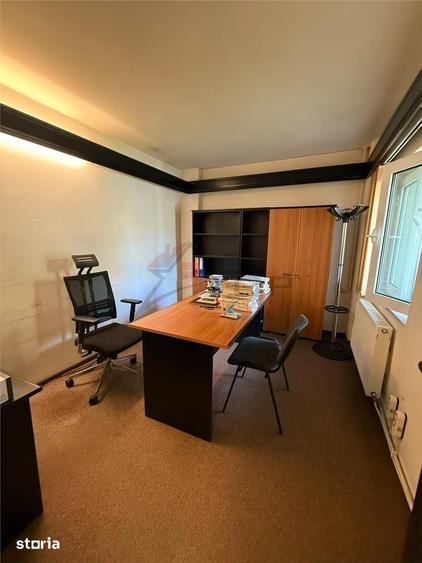 Apartament cu 4 camere decomandat în Canta