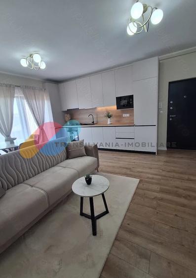 Apartament cu 2 camere semidecomandat, mobilat în Dâmbul Rotund