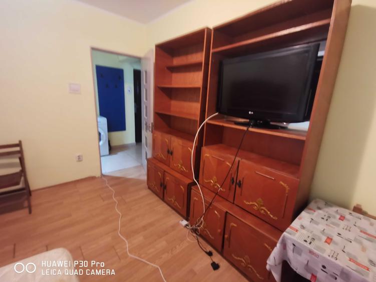 Garsonieră decomandată în Contactoare