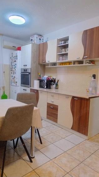 Apartament cu 3 camere în Nufărul