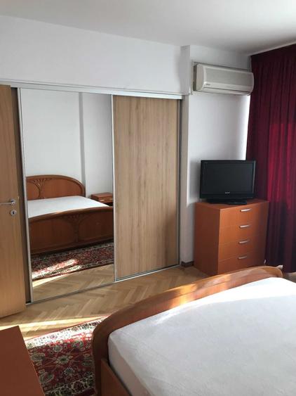 Apartament cu 3 camere decomandat în Unirii