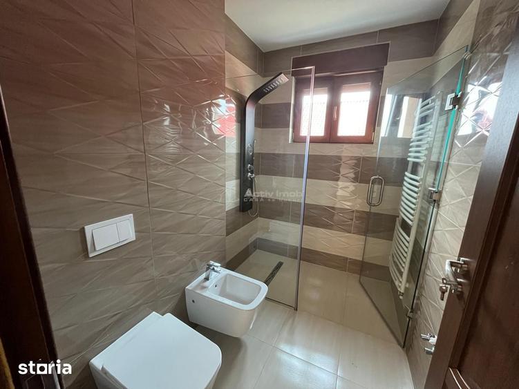 Casă cu 5 camere cu Teren 600 Mp în Central