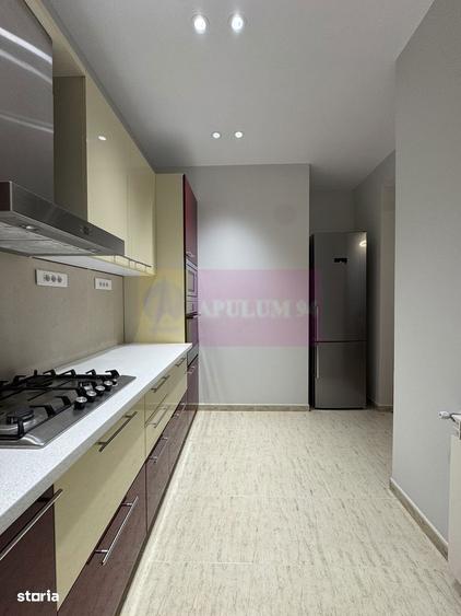 Apartament cu 3 camere semidecomandat, mobilat în Vitan