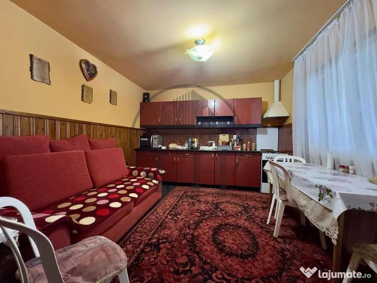 Casă cu 4 camere cu Canalizare în Corbu