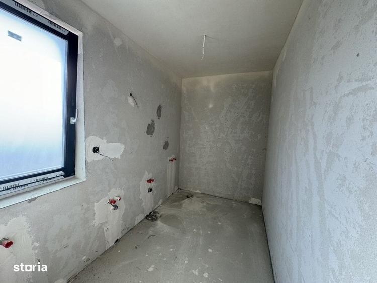 Casă cu 4 camere semidecomandat în Tău