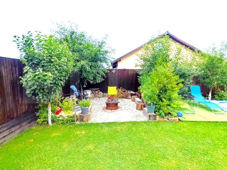 Casă individuală cu 4 camere cu Canalizare în Valea Ursului