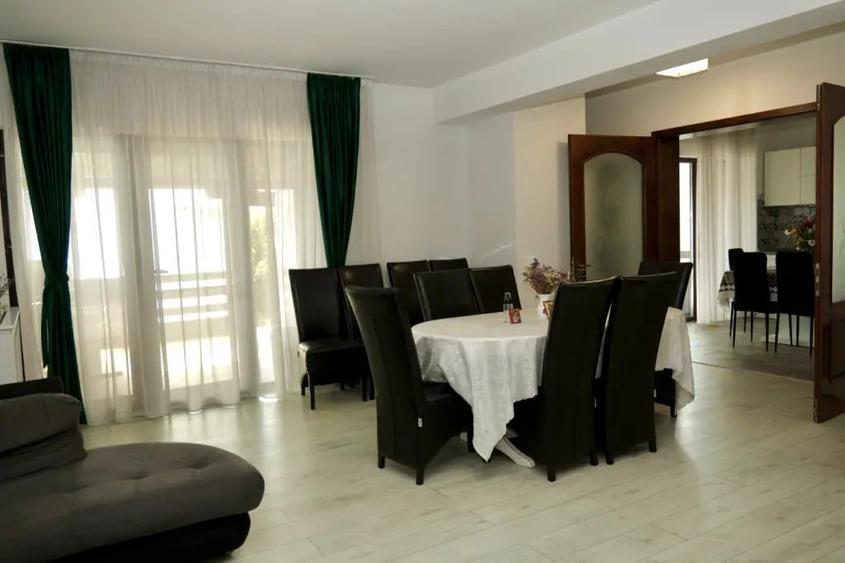 Casă cu 5 camere în Sânpetru