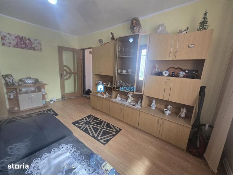 Apartament cu 2 camere semidecomandat în Exterior Vest
