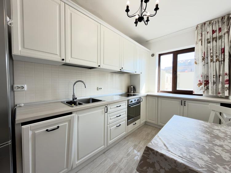 Apartament cu 3 camere semidecomandat, mobilat în Lacul Tei