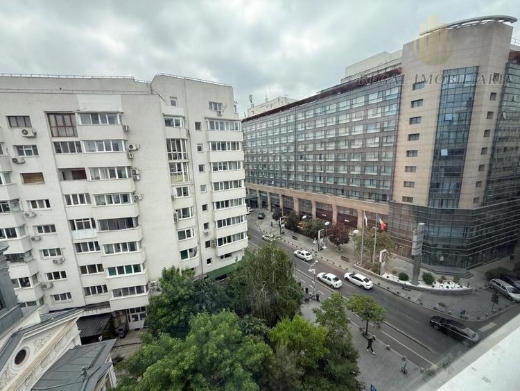 Garsonieră decomandată, mobilată în Romană