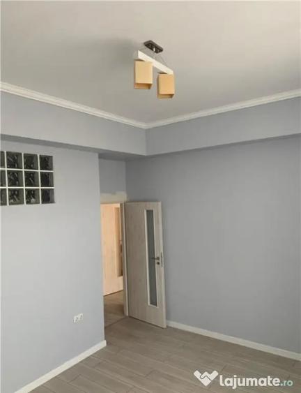 Apartament cu 4 camere decomandat în Horea