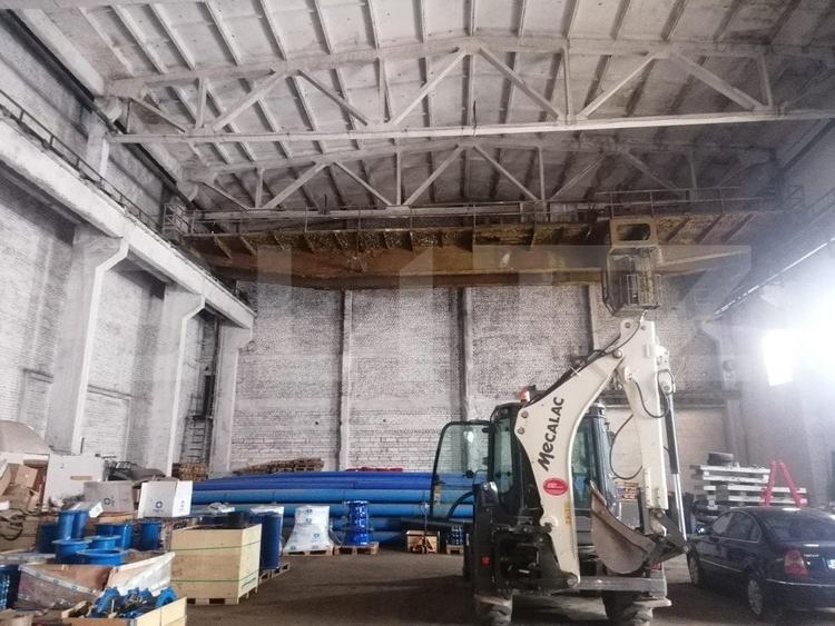 Spațiu industrial, de 2,207 mp, în Exterior Vest