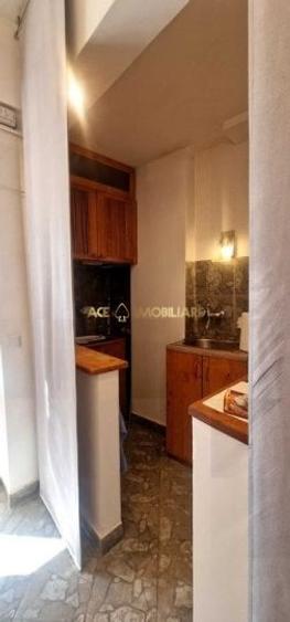 Apartament cu 2 camere decomandat, mobilat în Universitate