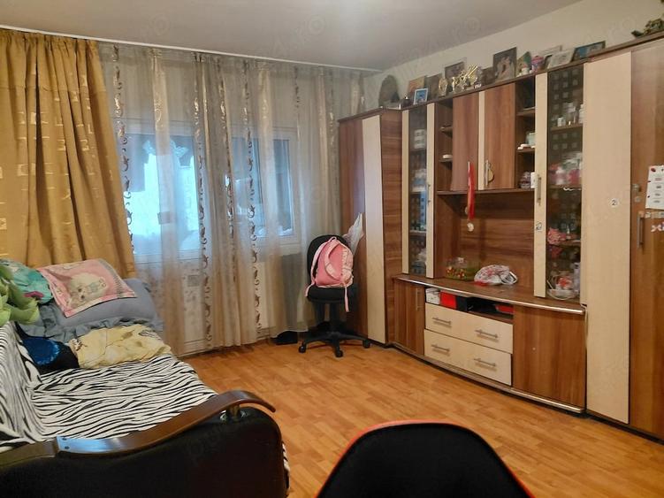 Apartament cu 2 camere semidecomandat în Narcisa