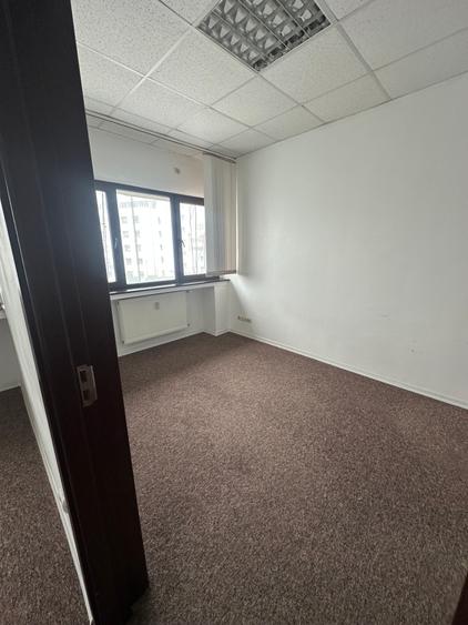 Apartament cu 5 camere decomandat în P-ța Romană