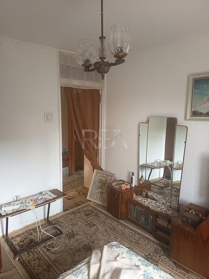 Apartament cu 2 camere decomandat în Berceni