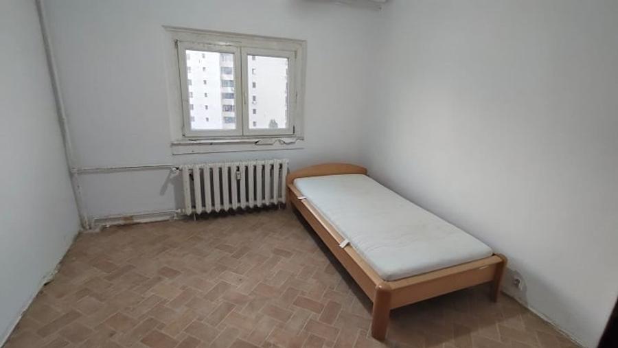 Apartament cu 4 camere decomandat în Vitan Mall