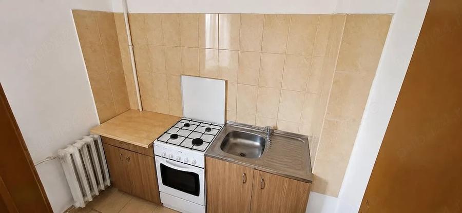 Garsonieră semidecomandată în Brazda lui Novac