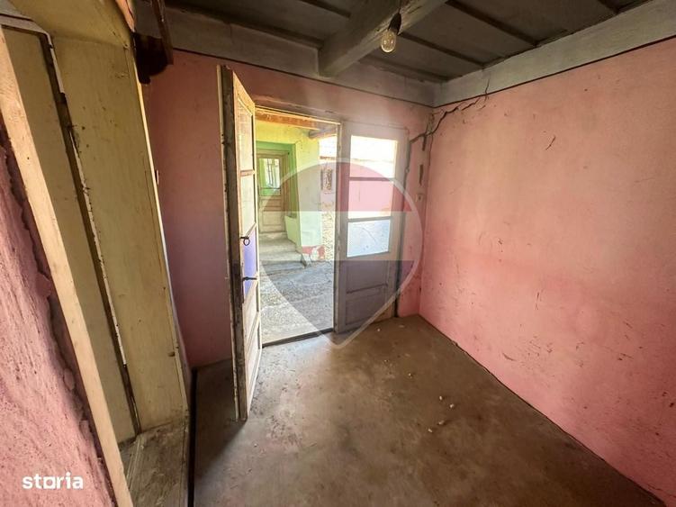 Casă cu 3 camere în Săldăbagiu Mic