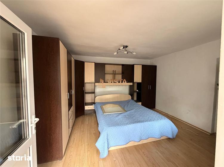 Casă cu 6 camere cu Teren 680 Mp în Aurel Vlaicu