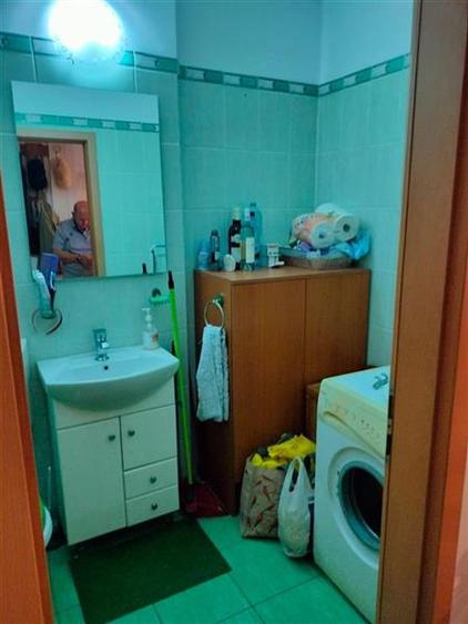 Apartament cu 3 camere decomandat, mobilat în Titan