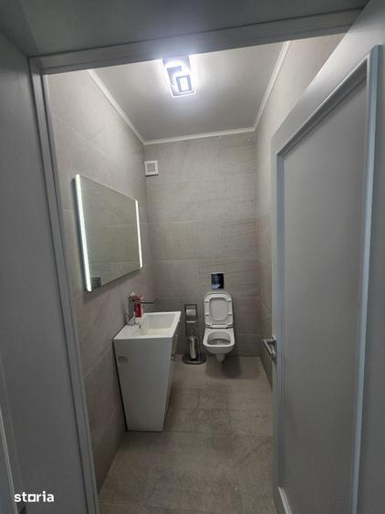 Spațiu comercial, de 450 mp, în Copou