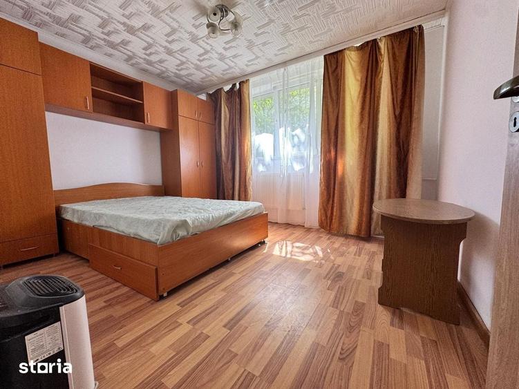 Apartament cu 2 camere decomandat în Republicii
