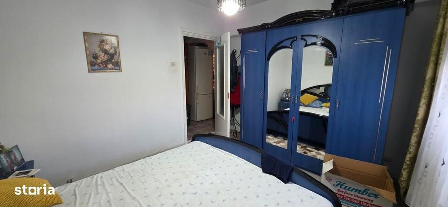Apartament cu 3 camere decomandat în Orizont