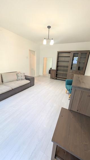 Apartament cu 3 camere decomandat în Mărăști