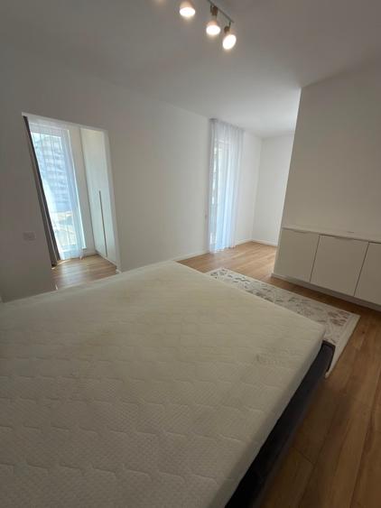 Apartament cu 2 camere semidecomandat în Florești