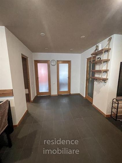 Apartament cu 3 camere semidecomandat în Andrei Mureșanu