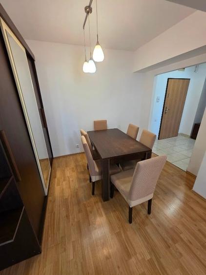 Apartament cu 2 camere semidecomandat, mobilat în Mărăști