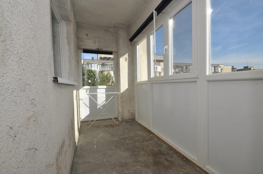 Apartament cu 3 camere decomandat în Militari