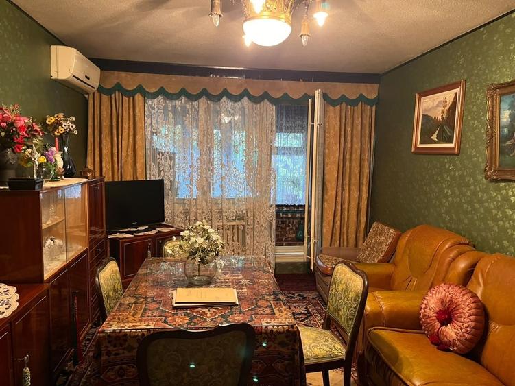 Apartament cu 3 camere decomandat, mobilat în Tineretului