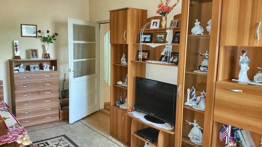 Casă cu 5 camere cu Teren 700 Mp în Fratelia