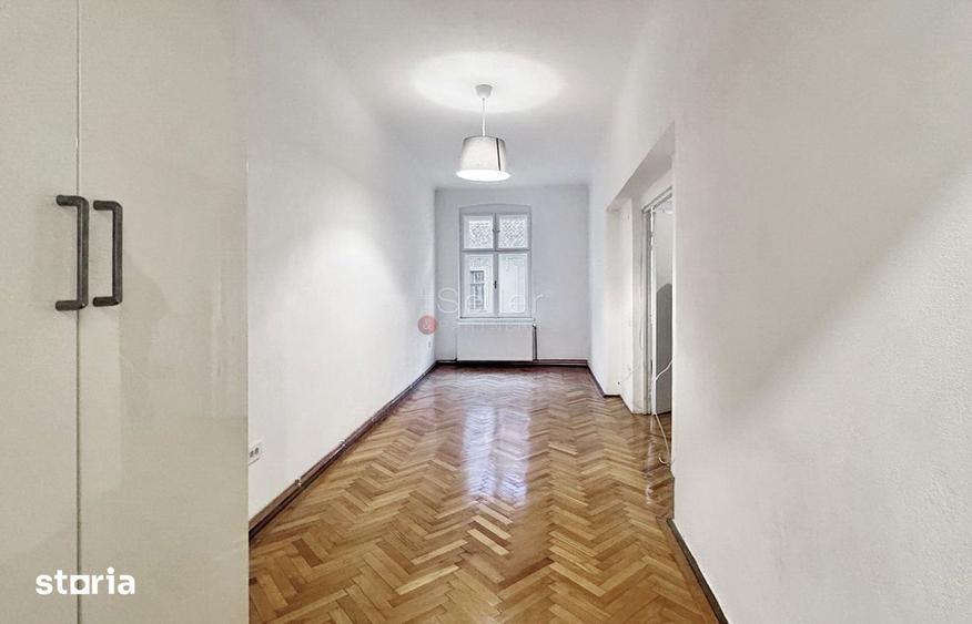 Apartament cu 3 camere, mobilat în Centrul Istoric