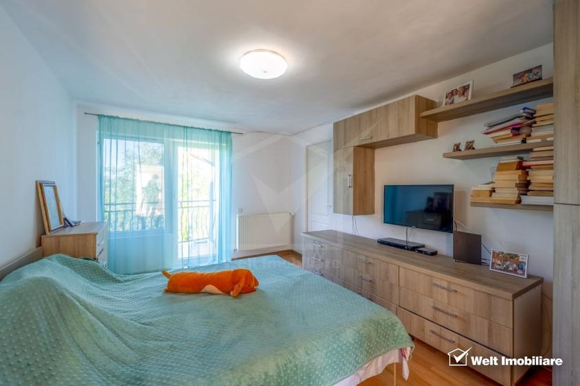 Casă individuală cu 7 camere cu Canalizare în Gruia