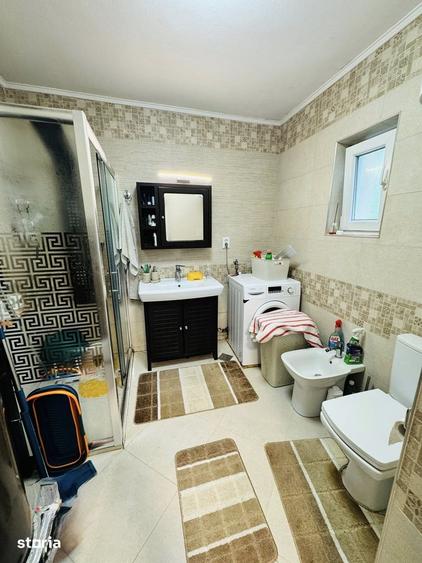 Casă cu 4 camere cu Teren 1345 Mp în Central