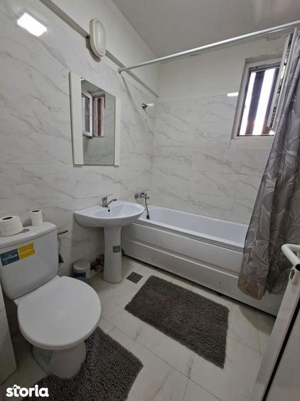 Apartament cu 3 camere decomandat în Copou