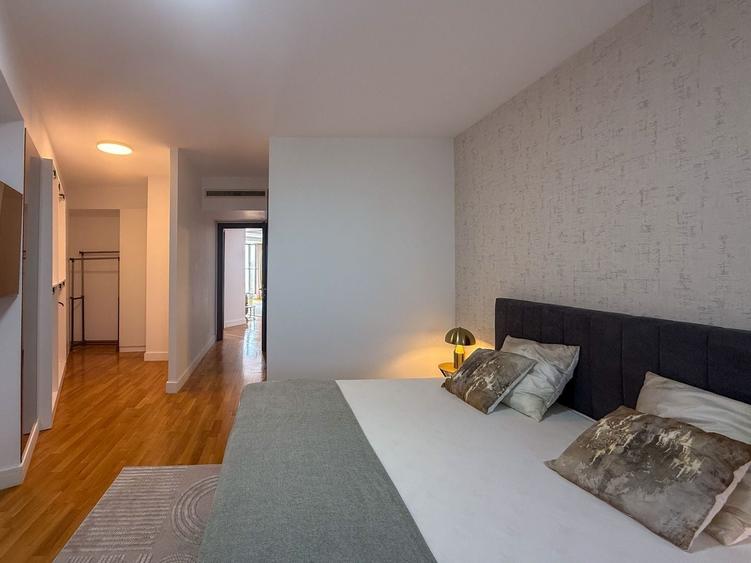 Apartament cu 3 camere semidecomandat în Herăstrău