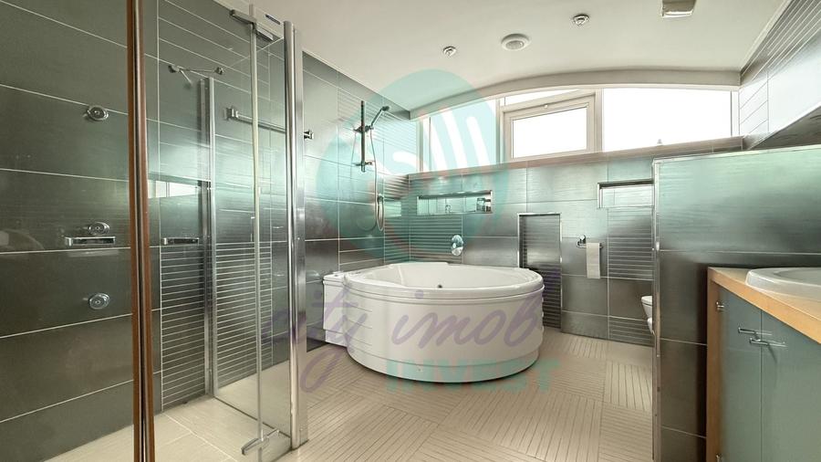 Penthouse cu 2 camere semidecomandat, mobilat în Aviatorilor