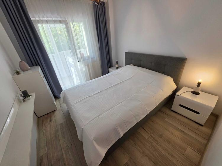 Apartament cu 4 camere decomandat în Tomis Nord