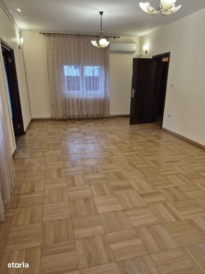 Casă cu 4 camere cu Teren 306 Mp în Dămăroaia