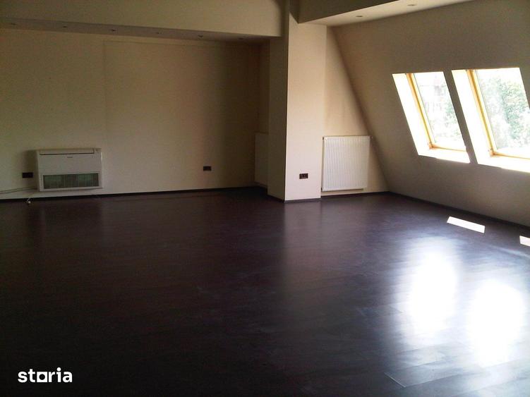 Apartament cu 4 camere în Domenii