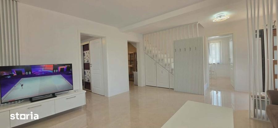 Casă cu 4 camere cu Teren 600 Mp în Lotus