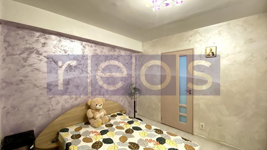 Apartament cu 3 camere decomandat în Drumul Sării