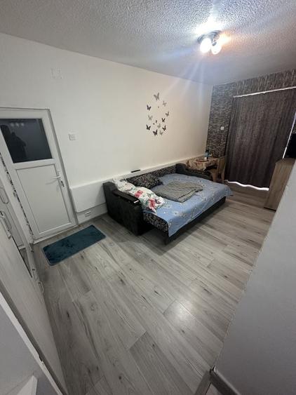 Garsonieră decomandată în Războieni